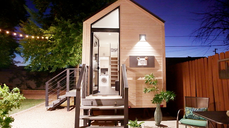 Does Lowes Sell Tiny Homes?