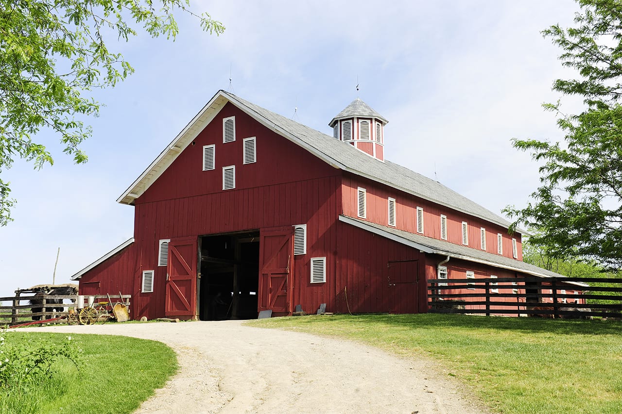 How Much Does it Cost to Have a Barn Painted?