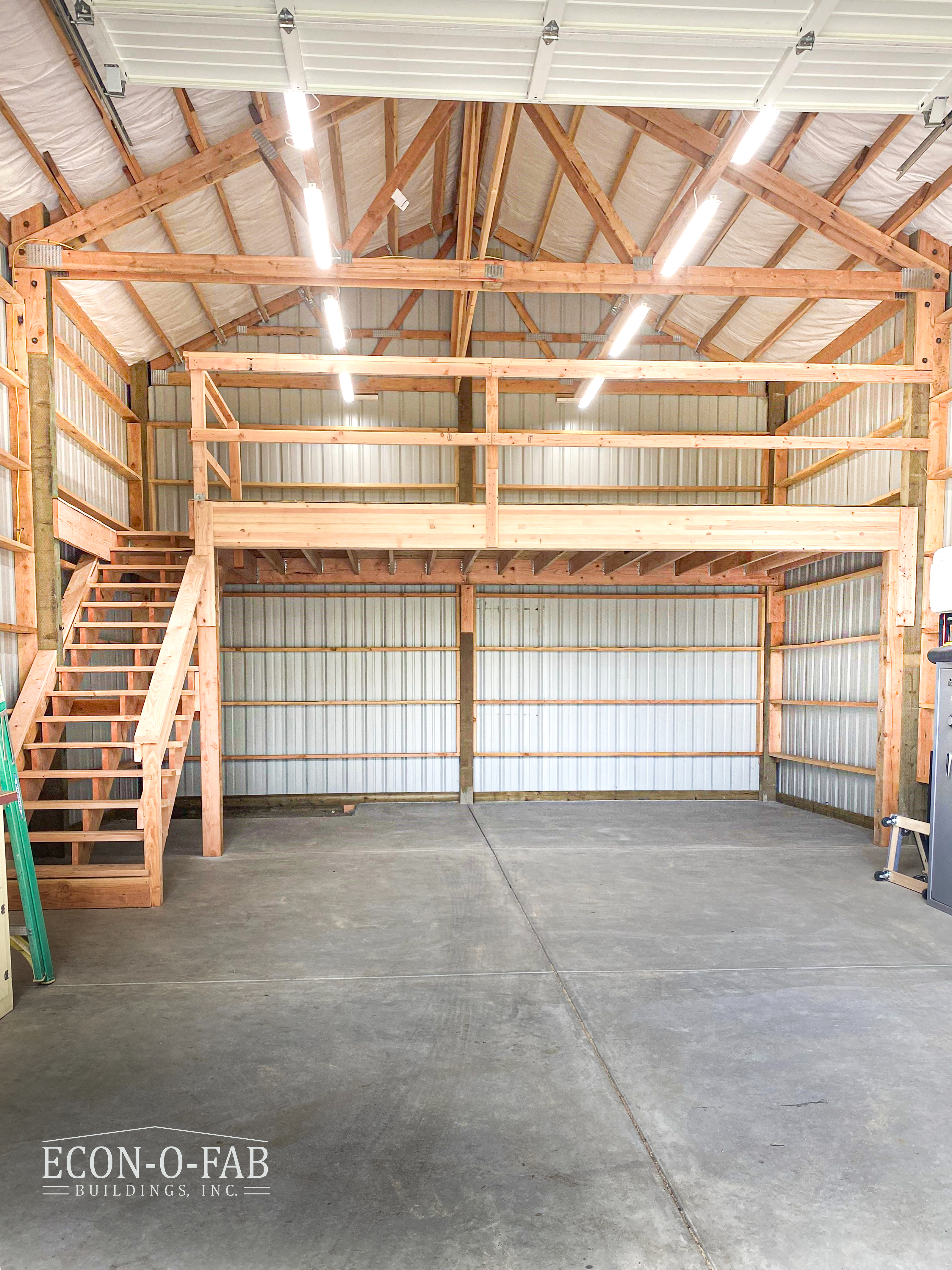 How to Build a Loft in a Pole Barn ?