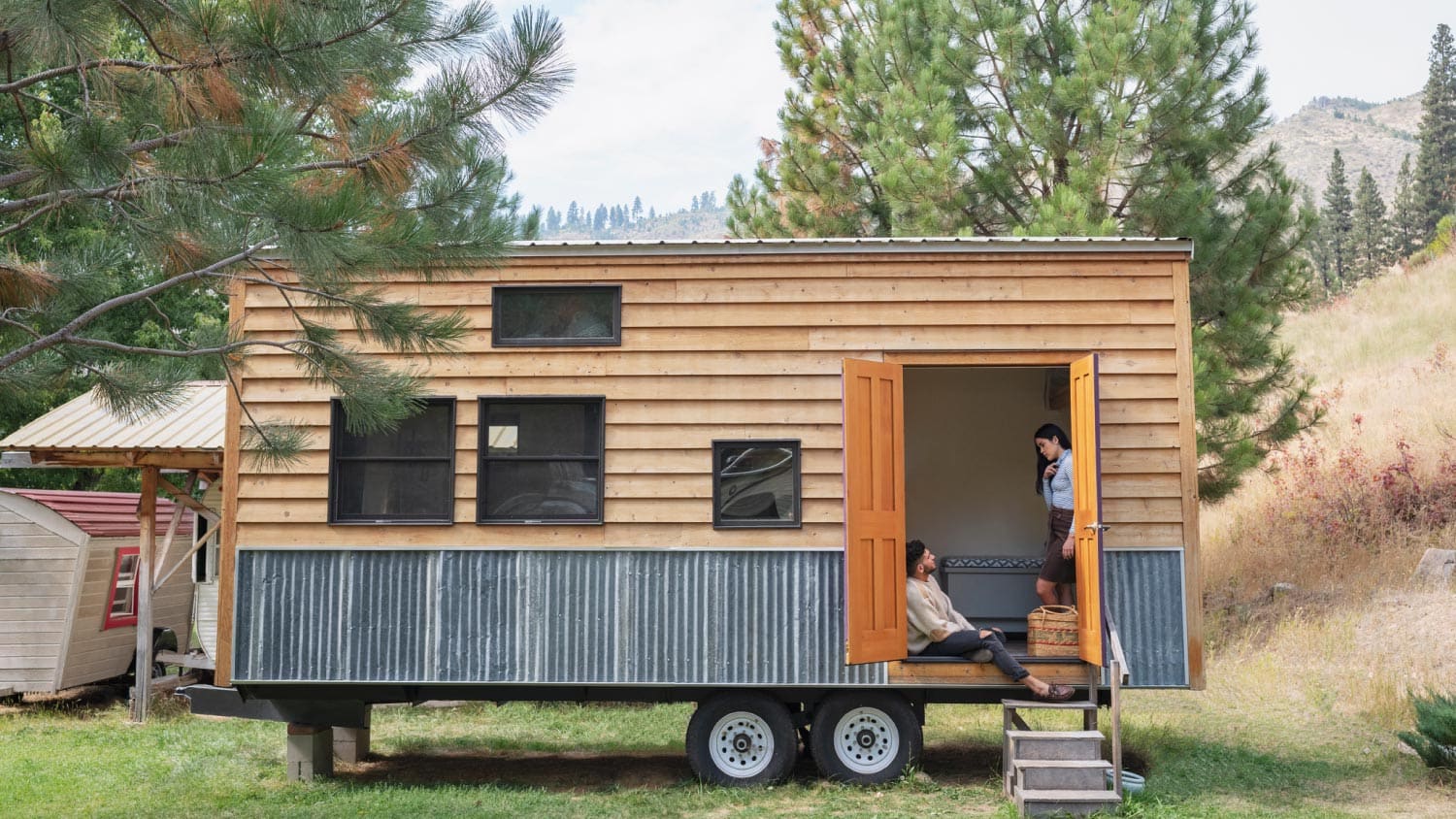 How to Build a Tiny House on Wheels?