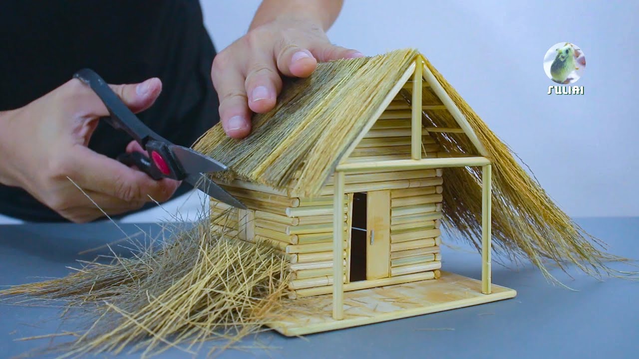 How to Make a Small House With Wood?