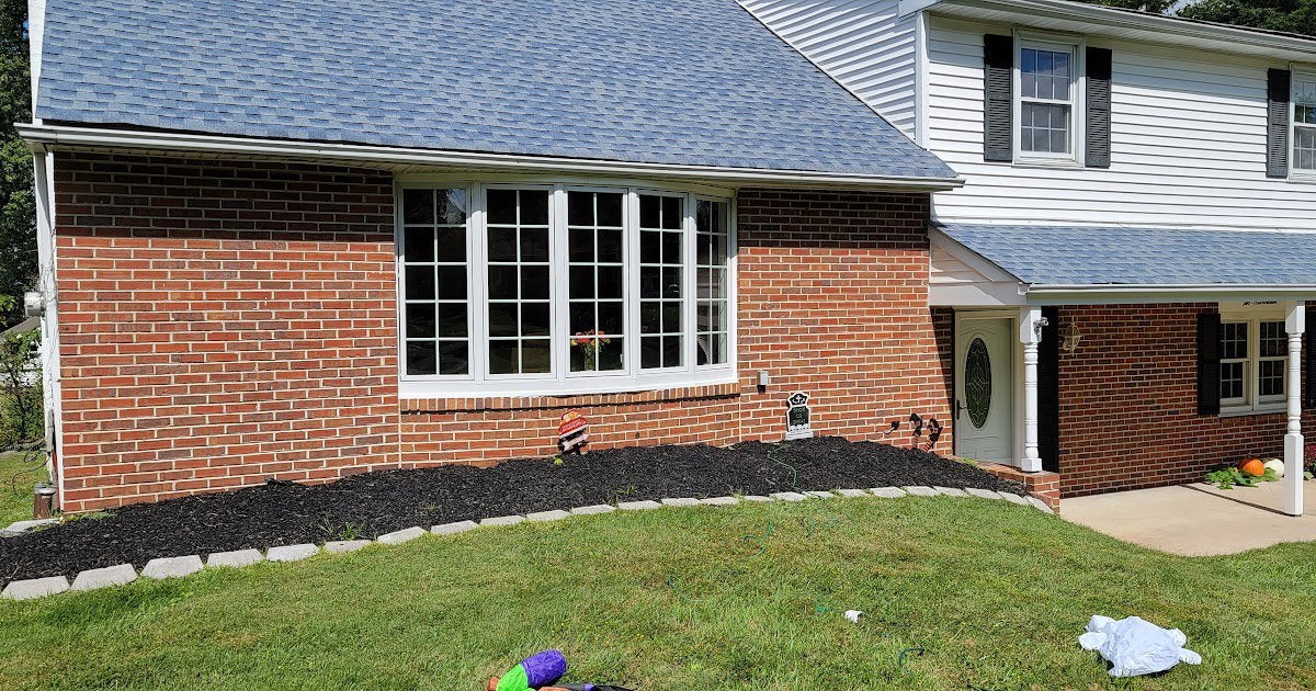 Can You Put Mulch Against Brick House?