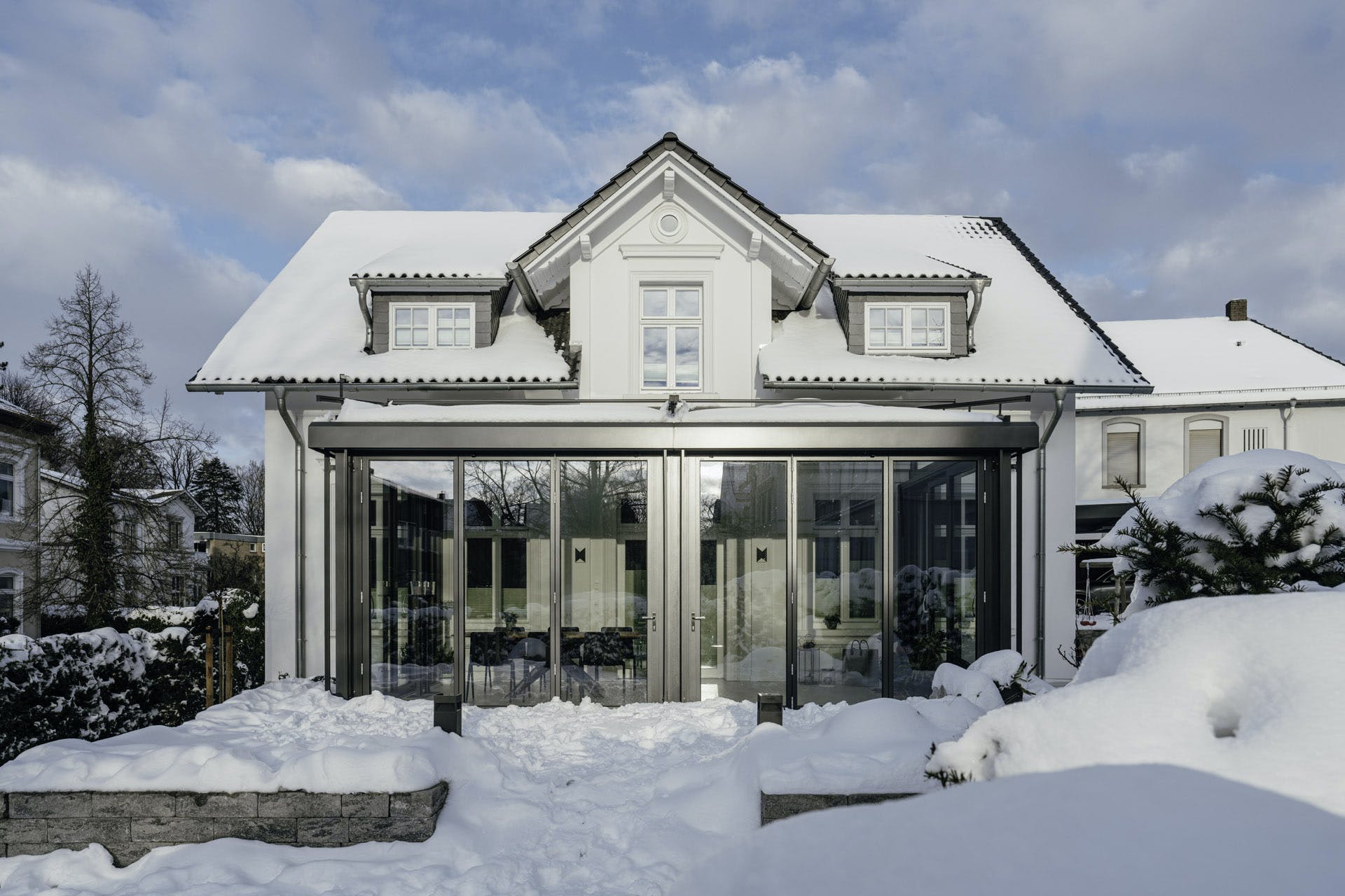 Are Glass Rooms Cold in Winter?