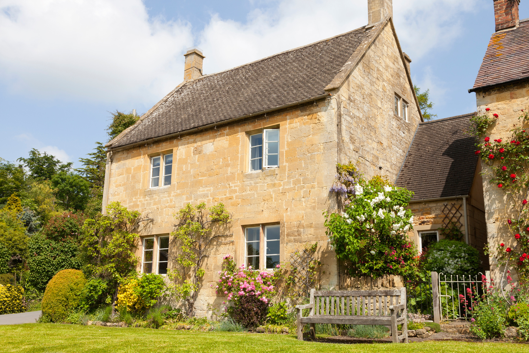 Are Stone Houses Good?