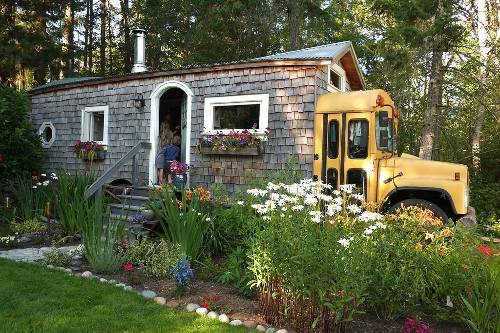 tiny house nation do they pay