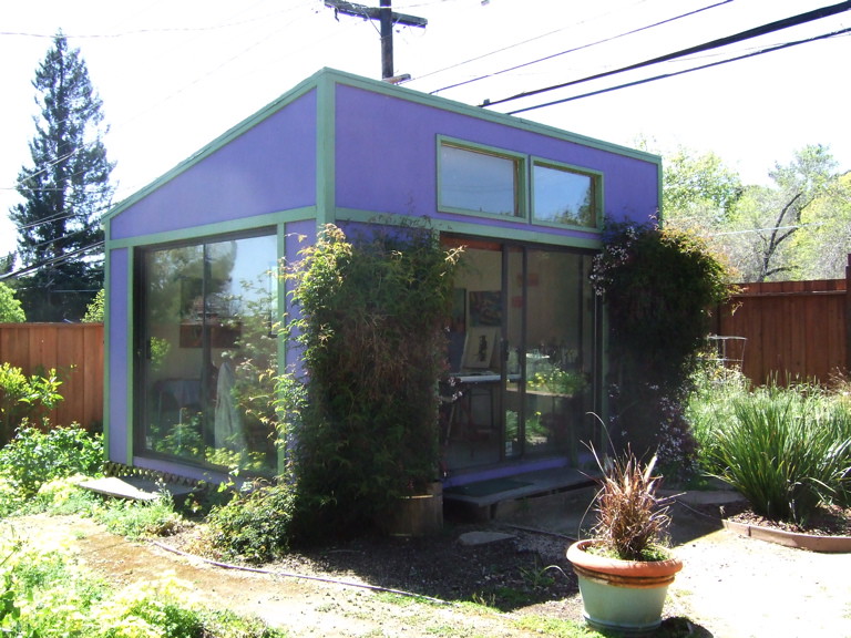 can you put a tiny house in your backyard