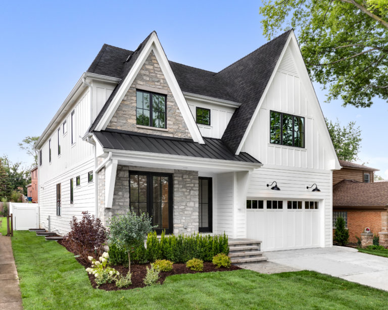 White Farm House with Black Trim: A Striking Architectural Contrast